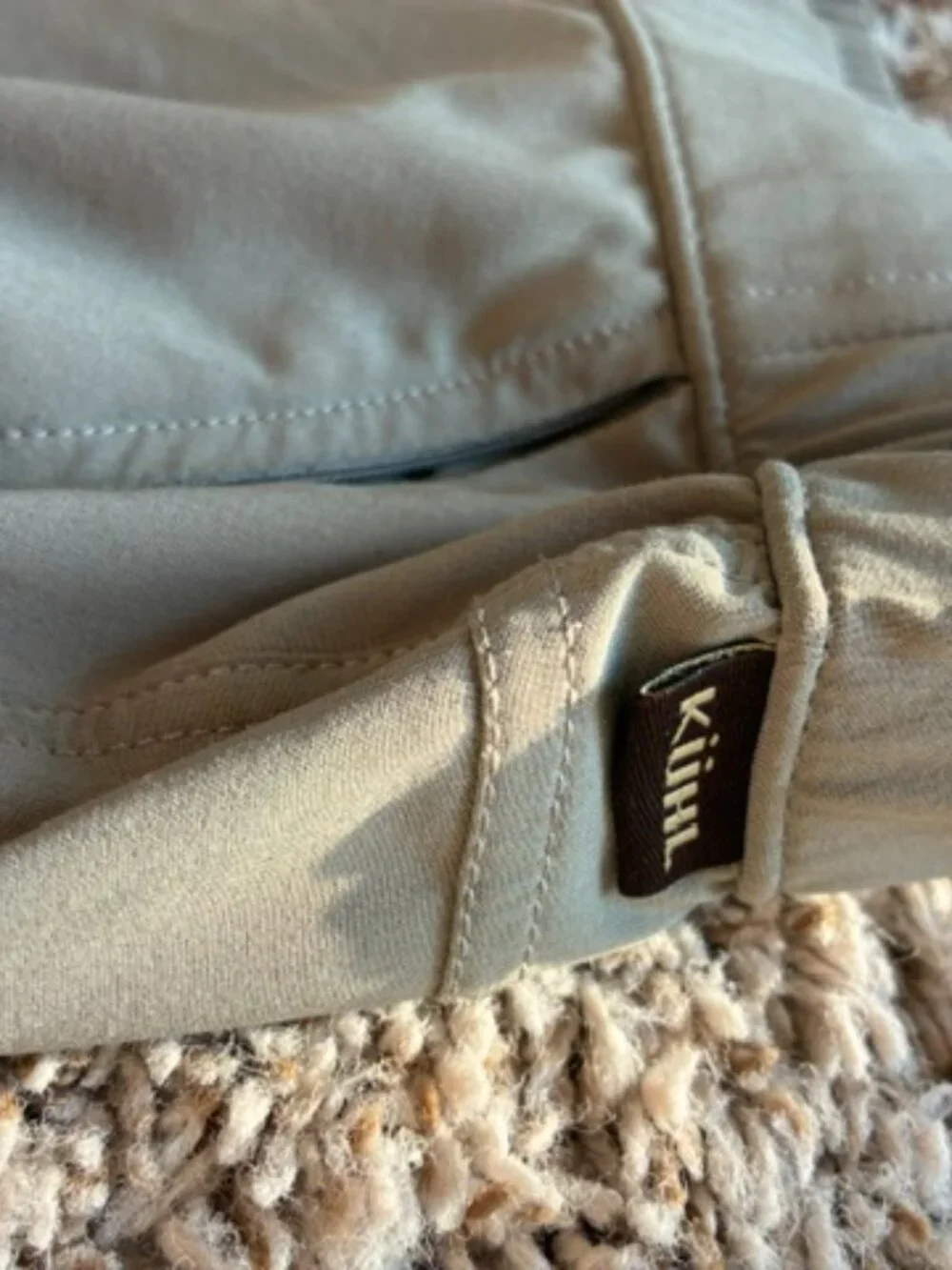 Kuhl Women's Khaki jogger pants, size small, great condition!